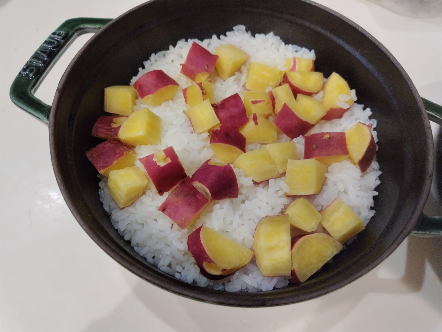 さつまいもご飯　炊き立て