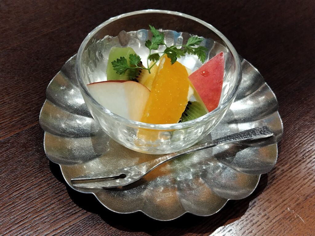 湯の花荘朝食フルーツ